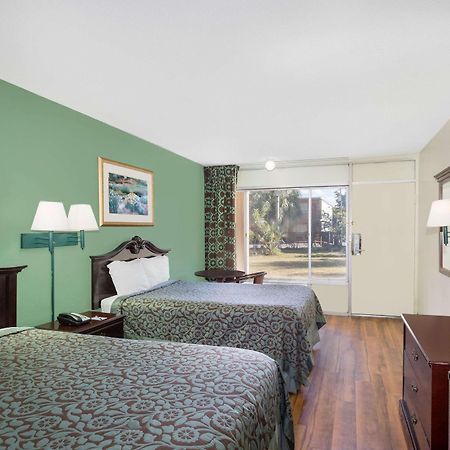 Travelodge By Wyndham Fort Myers North North Fort Myers Kültér fotó