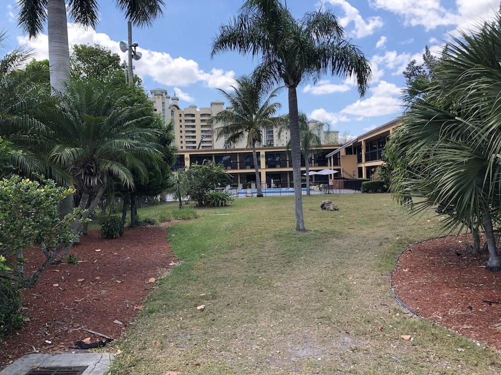 Travelodge By Wyndham Fort Myers North North Fort Myers Kültér fotó